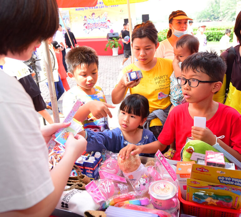 Hơn 20.000 phần quà dành tặng trẻ em trong Ngày hội của Phú Mỹ Hưng