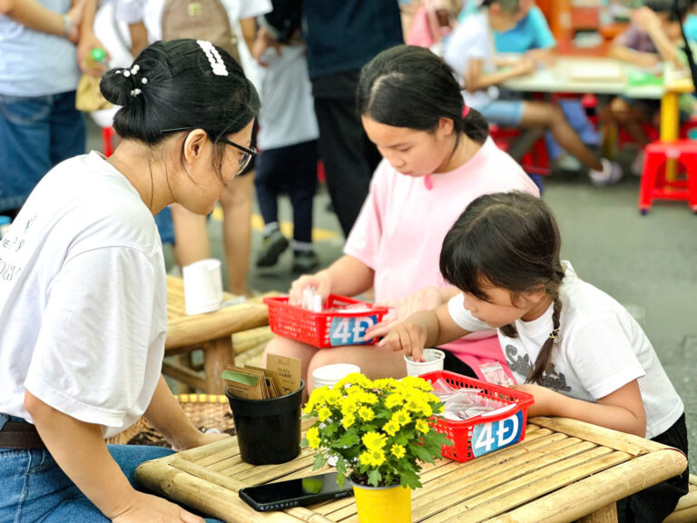 Trẻ em vui chơi thoả thích tại Ngày Hội Xanh Phú Mỹ Hưng