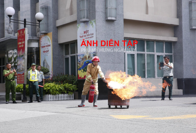 Diễn tập PCCC tại Cao ốc văn phòng Lawrence S. Ting