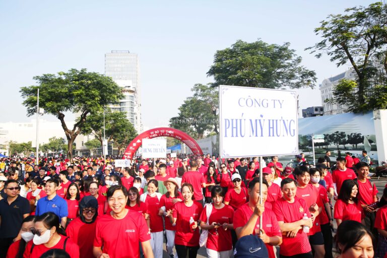 Rộn Ràng Những Bước Chân Chia Sẻ