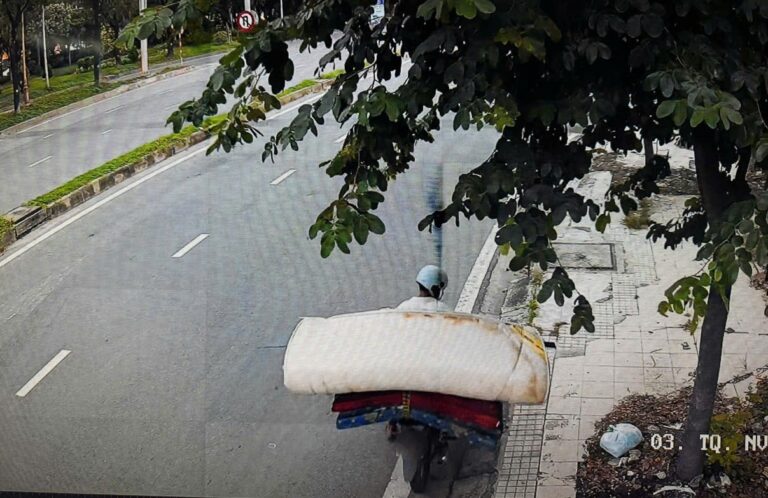 Lại Bỏ Rác Không Đúng Nơi Quy Định