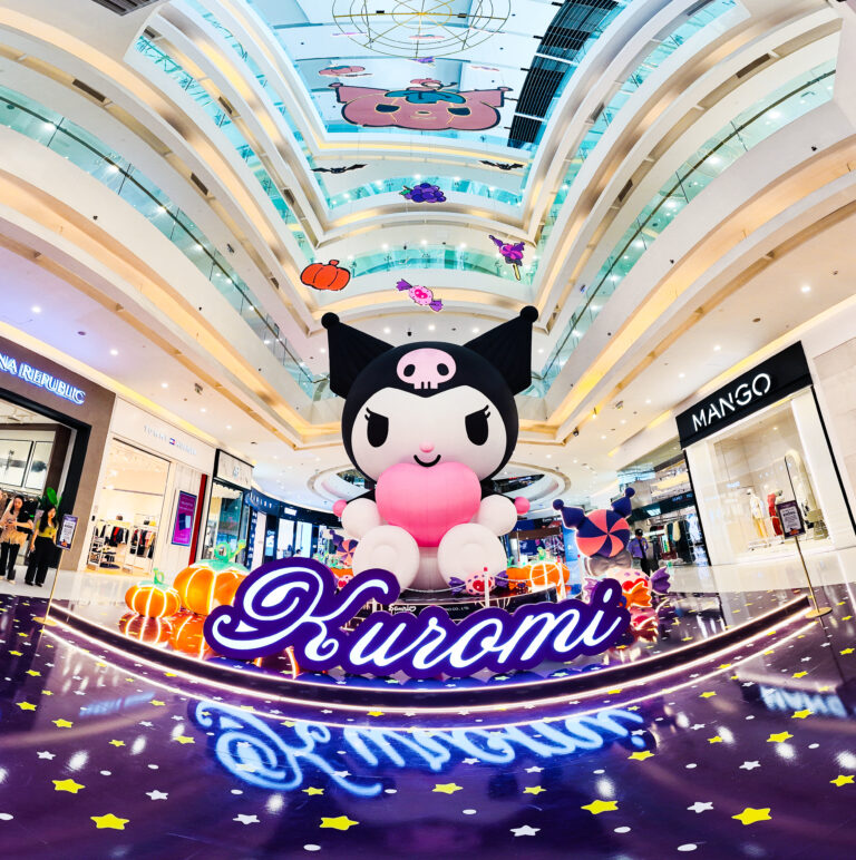 Mô Hình Kuromi Khổng Lồ Xuất Hiện Tại Crescent Mall Trong Mùa Halloween 2026